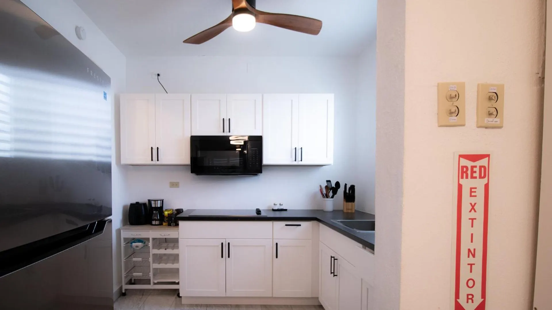 Entire Vacation Home In San Juan - Fits 10