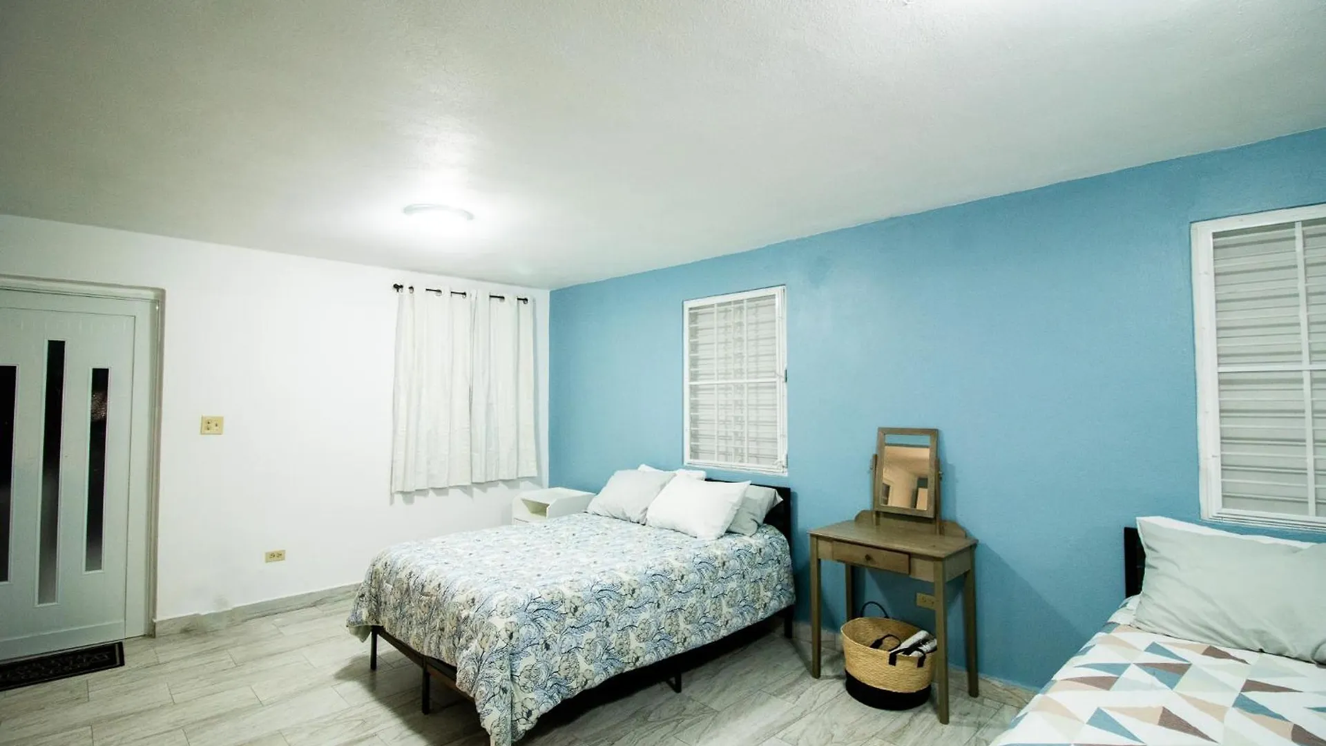 Entire Vacation Home In San Juan - Fits 10 0*,  Portoryko