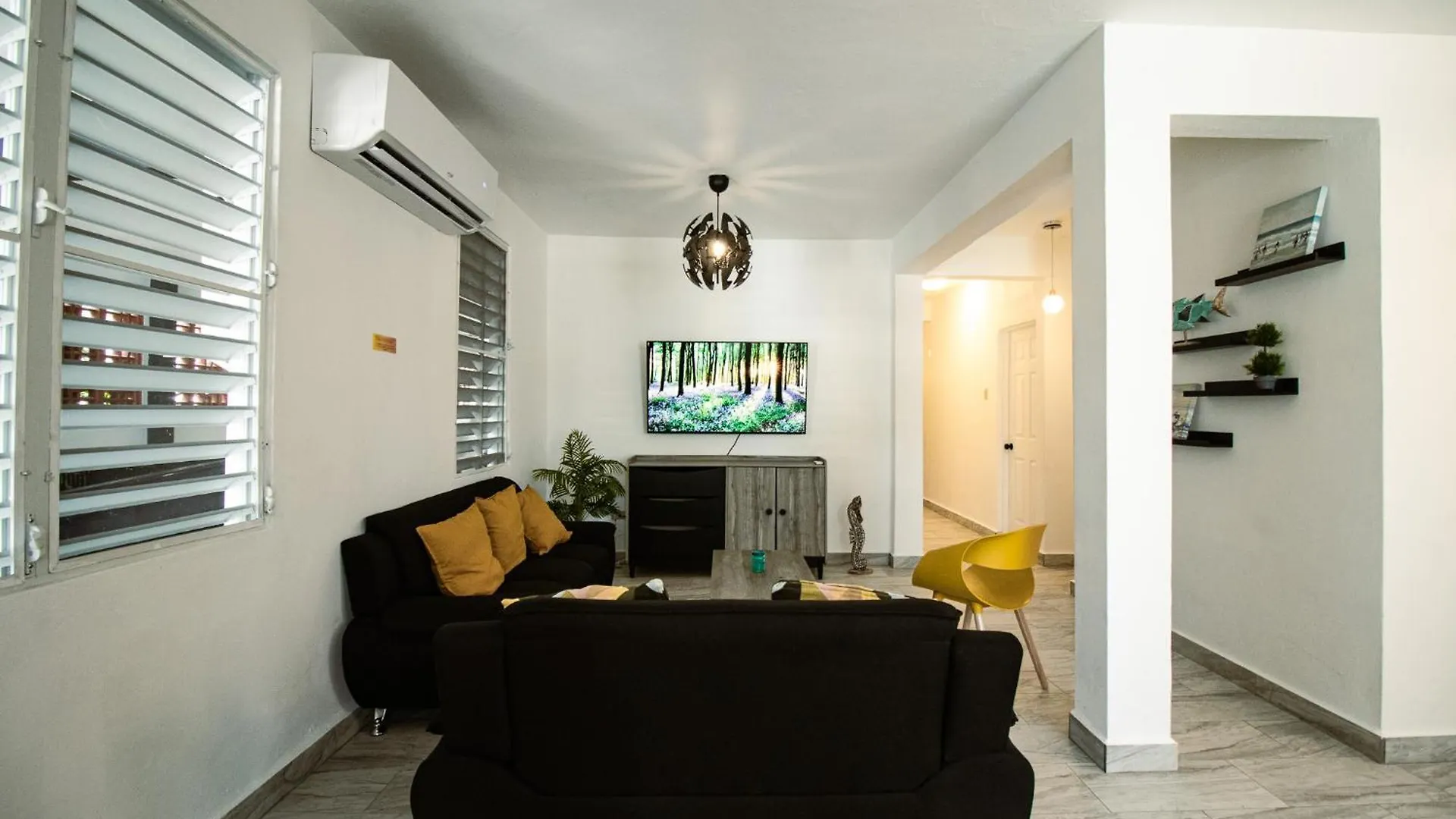 דירה Entire Vacation Home In San Juan - Fits 10